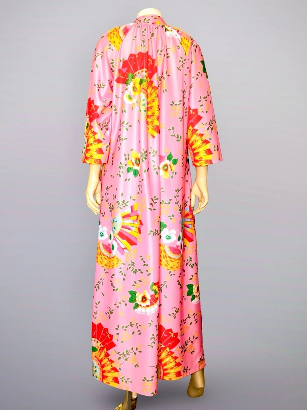 1970s Pink Japanese Fan Floral Housedress Maxi Robe Kaftan Tie Neck Vintage - Picture 2 of 14